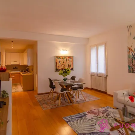 Fuoriporta Affitti Brevi - Da Roby 帕爾馬